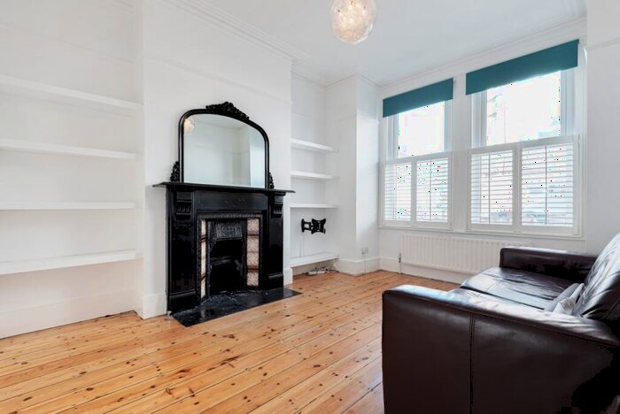 1 Bedroom Flat To Rent In Grenfell Road, Mitcham, London, CR4