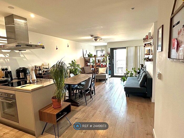 1 Bedroom Flat To Rent In Azure Building, London, E15