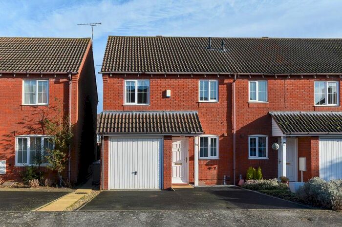 3 Bedroom Semi-Detached House To Rent In Anderson Drive, Leamington Spa, CV31