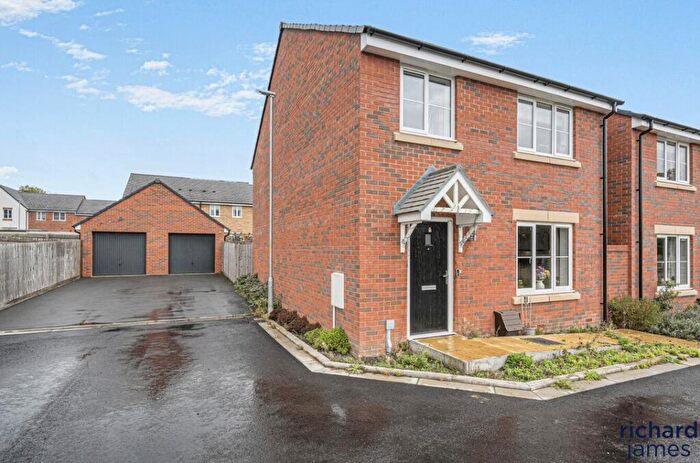 4 Bedroom Detached House For Sale In Homeleaze, Swindon, SN1