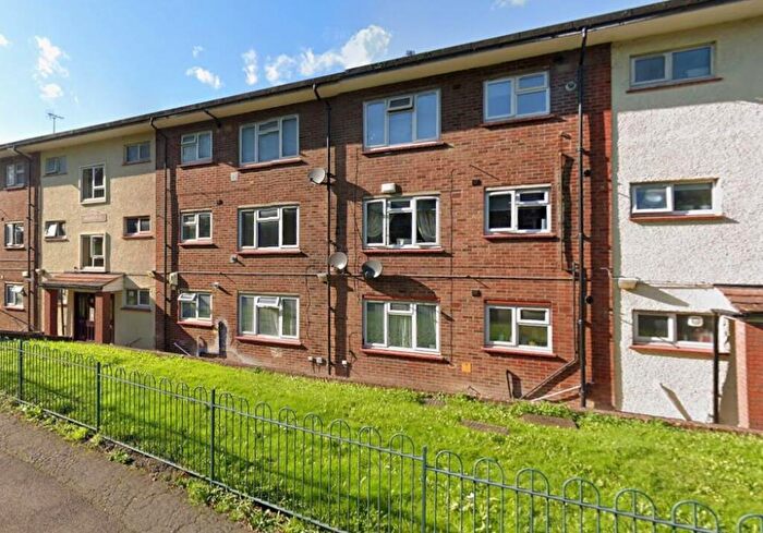 2 Bedroom Flat For Sale In Shorts Way, Rochester, Kent, ME1