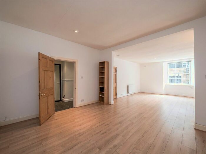 3 Bedroom Flat To Rent In Northumberland Street, Edinburgh, EH3
