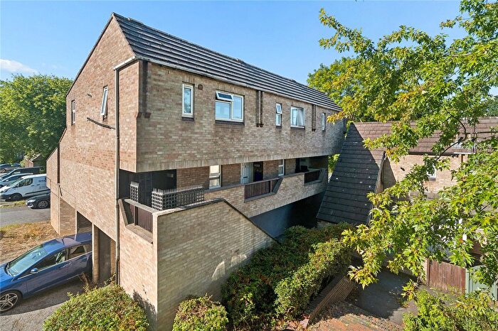 2 Bedroom Maisonette For Sale In Mill Green, Basildon, Essex, SS13