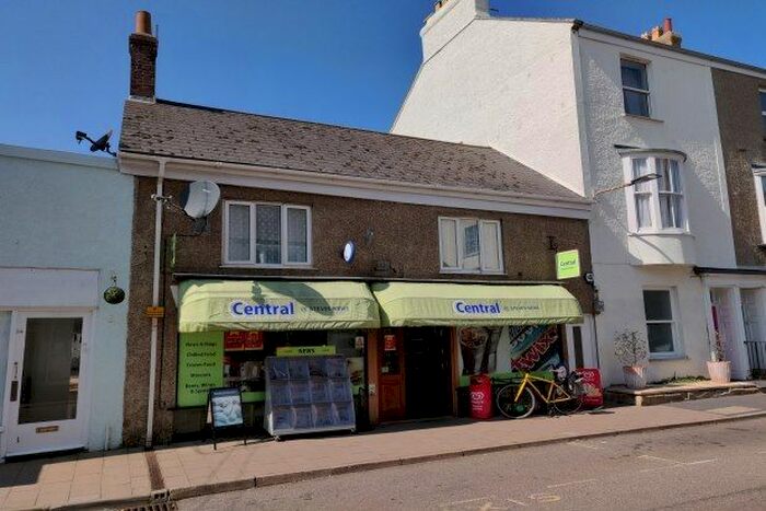 3 Bedroom Flat To Rent In Fore Street, Seaton, EX12