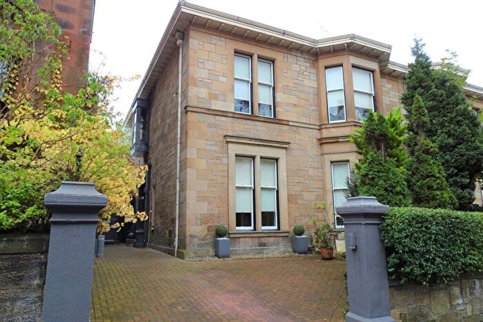 3 Bedroom House To Rent In Spacious Furnished / Bed @ Fergus Drive, ., G20