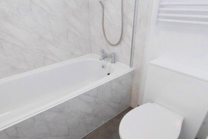 Studio To Rent In Winchester Court, Romsey, SO51