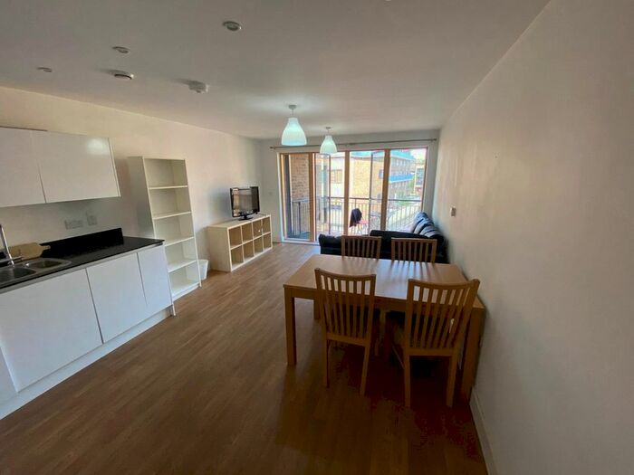 1 Bedroom Flat To Rent In Mildmay Avenue, London, N1