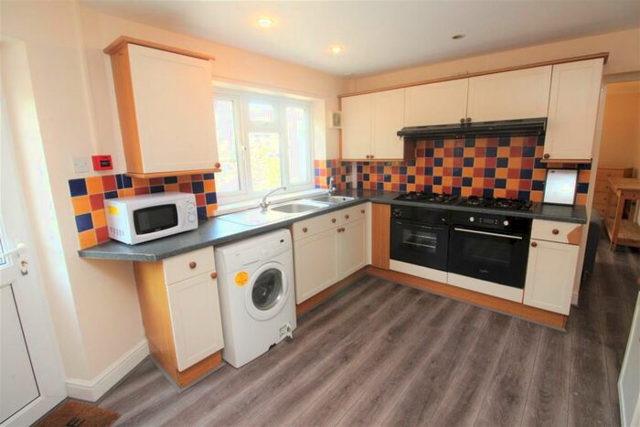 6 Bedroom House To Rent In Thesiger Street, Cathays, Cardiff, CF24