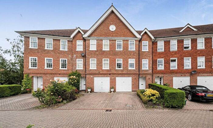 4 Bedroom Property For Sale In Queens Acre, Windsor, SL4