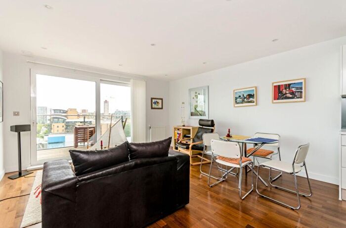1 Bedroom Flat To Rent In Knights Tower, Deptford, London, SE8