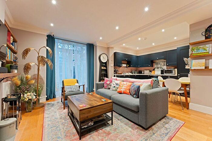 1 Bedroom Flat For Sale In Maeve House, New Street, SP1