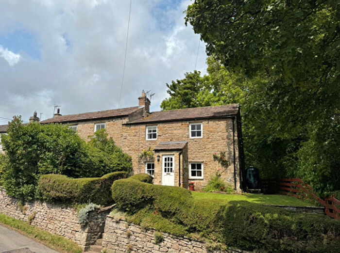 3 Bedroom Semi-Detached House For Sale In Carlton Leyburn, North Yorkshire, DL8