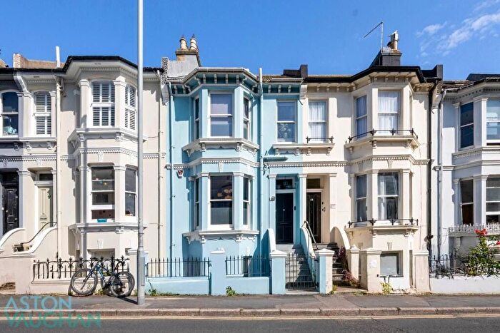 4 Bedroom Terraced House For Sale In Queens Park Road, Brighton, BN2