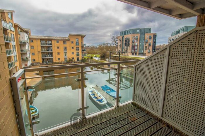 2 Bedroom Apartment To Rent In Lockside Marina, Chelmsford, CM2