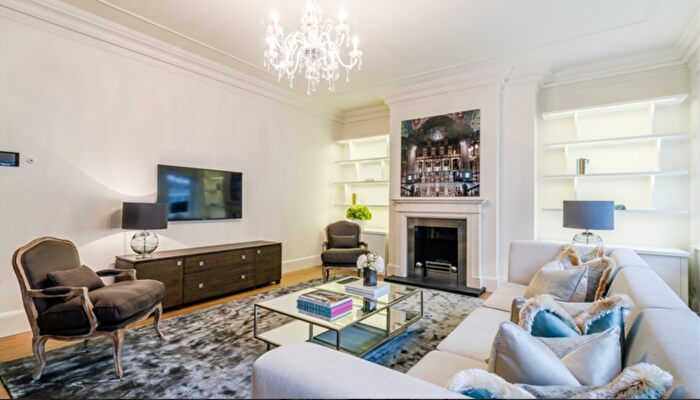 3 Bedroom Flat To Rent In ., Duke Street, London, W1K