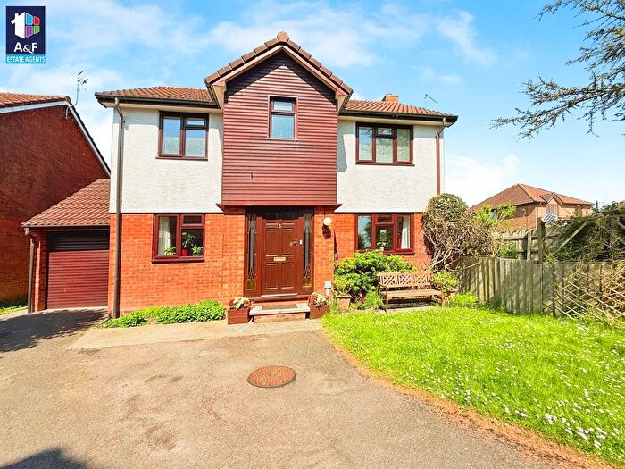 4 Bedroom Detached House For Sale In Woodfield Close, Burnham-On-Sea, TA8