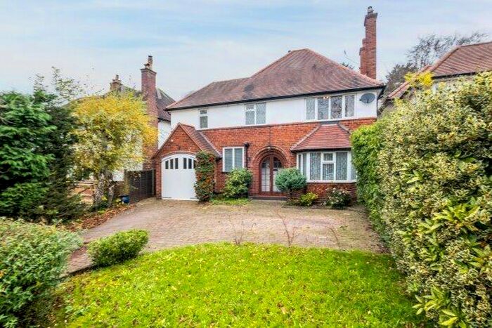 4 Bedroom Property To Rent In Tamworth Road, Sutton Coldfield, B75