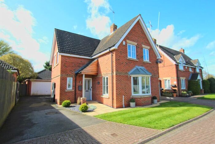4 Bedroom Detached House For Sale In Spring Field Close, Sigglesthorne, HU11