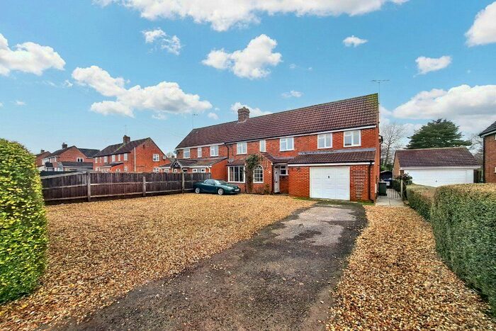 4 Bedroom Semi-Detached House For Sale In Common Hill, Cricklade, Swindon, Wiltshire, SN6