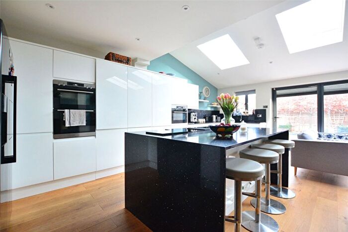 3 Bedroom Detached House To Rent In Lee Park, London, SE3