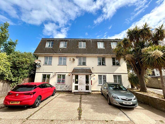 1 Bedroom Flat To Rent In Garden Mews, SL1