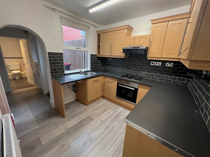 2 Bedroom House To Rent In Queen Street, Hucknall, Nottingham, NG15