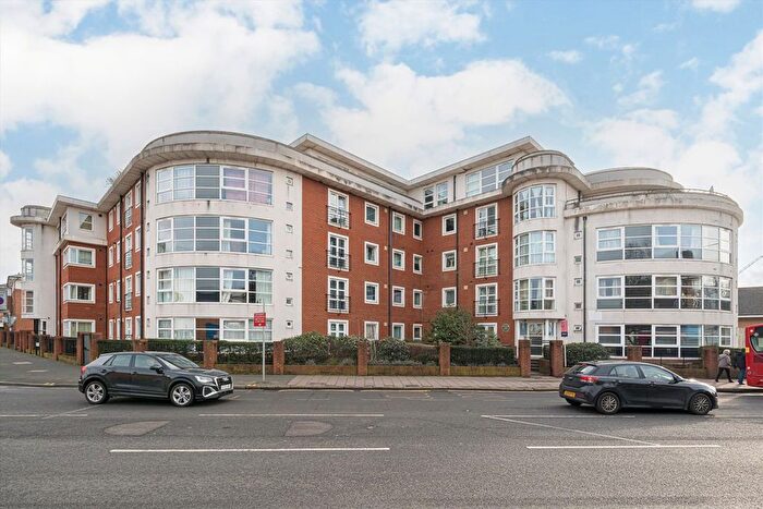 1 Bedroom Flat To Rent In London Road, Kingston Upon Thames, KT2