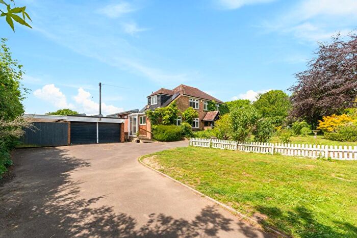 4 Bedroom Detached House For Sale In Foxhills Road, Lytchett Matravers, Poole, BH16