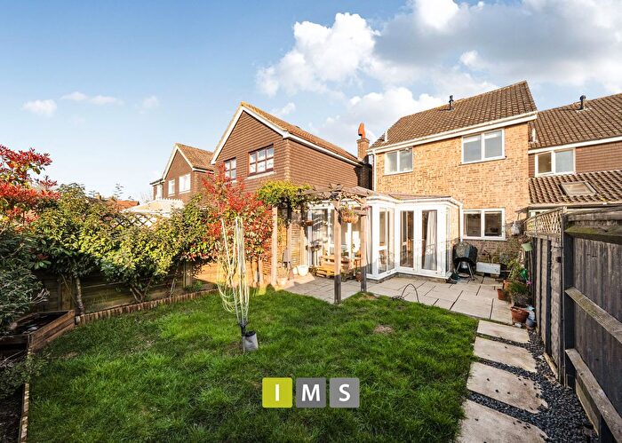 3 Bedroom Semi-Detached House For Sale In Murcott Road, Upper Arncott, OX25