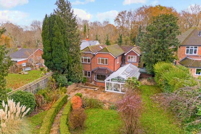 4 Bedroom Detached House To Rent In Chittys Common Rydes Hill Road, GU2