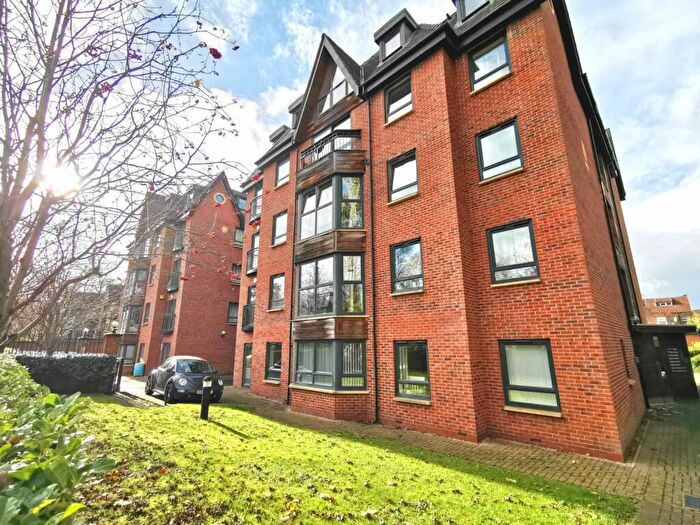 2 Bedroom Flat To Rent In The Apex, Withington Road, M16