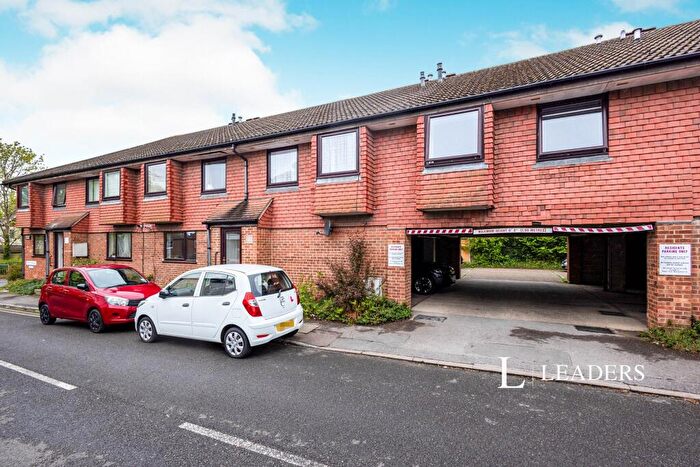 1 Bedroom Flat To Rent In Stoughton Area, North Guildford, GU2