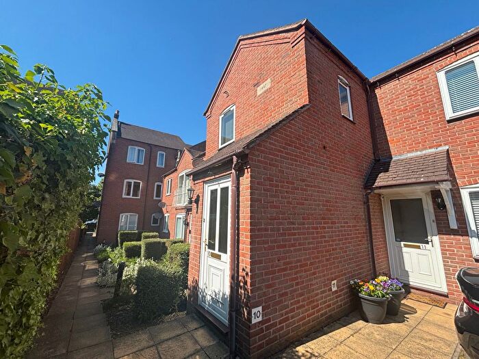 2 Bedroom Property To Rent In Cross Keys, Lichfield, WS13