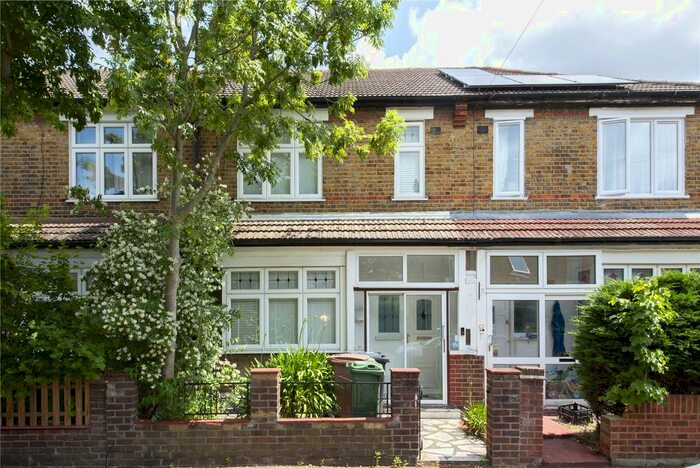3 Bedroom Terraced House To Rent In Wellesley Road, Walthamstow, London, E17