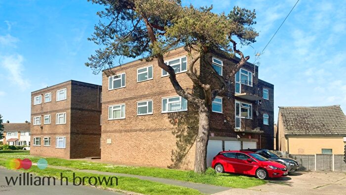 2 Bedroom Flat To Rent In Brighton Road, Holland-On-Sea, Clacton-On-Sea, CO15
