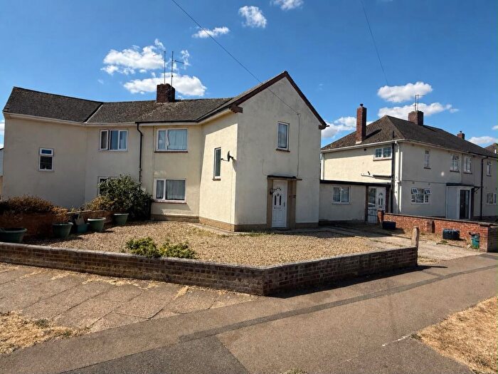2 Bedroom Semi-Detached House For Sale In Chestnut Avenue, Peterborough, PE1