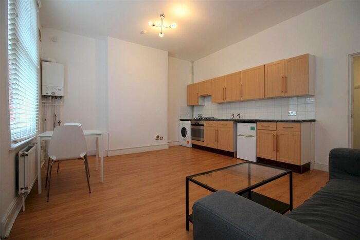 1 Bedroom Flat To Rent In Evington Road, Evington, Leicester, LE2