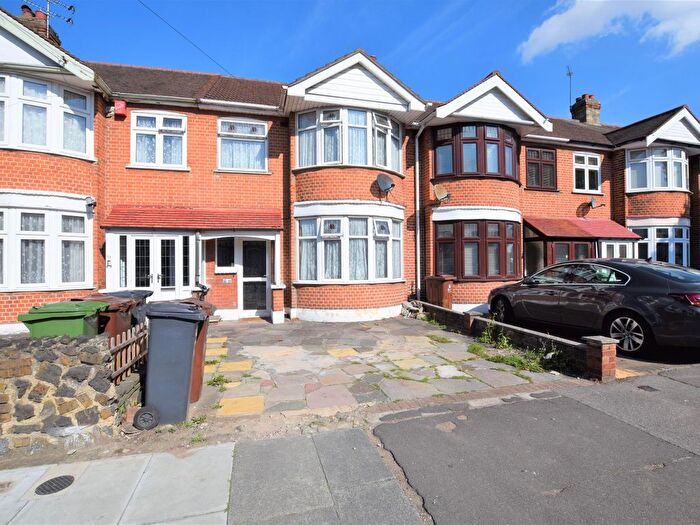 3 Bedroom Terraced House To Rent In Havering Gardens, Chadwell Heath, RM6