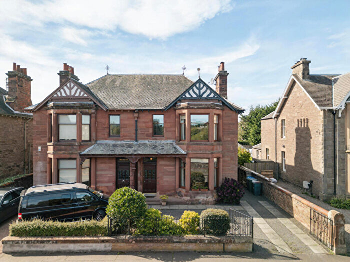 5 Bedroom Semi-Detached House For Sale In Hay Street, Perth, PH1