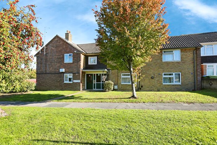 2 Bedroom Flat For Sale In Dyneley Green, Southampton, SO18