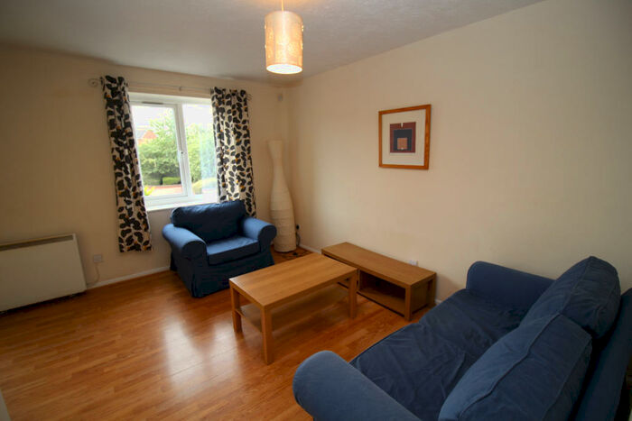 2 Bedroom Apartment To Rent In Velour Close, Trinity Riverside, Salford, Greater Manchester, M3