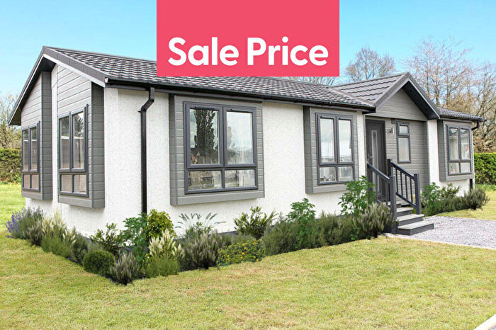 2 Bedroom Lodge For Sale In Blackpool, Lancashire, FY4