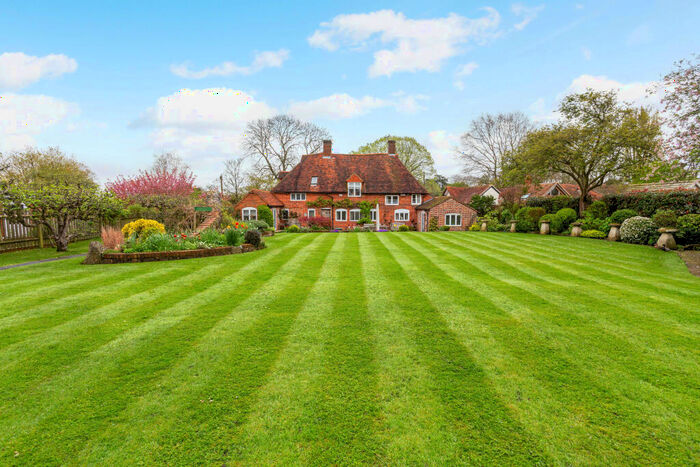 3 Bedroom Detached House For Sale In Ripley Road, East Clandon, GU4