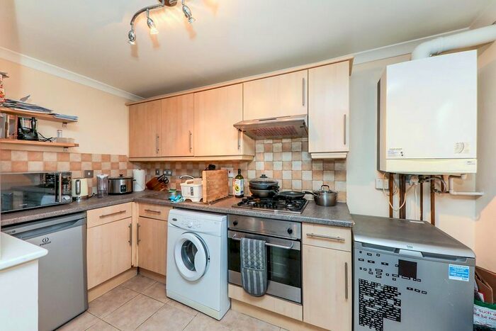 1 Bedroom Flat To Rent In Oakfields, Alexandra Avenue, Camberley, GU15