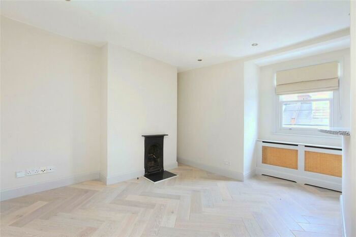 1 Bedroom Flat To Rent In St John's Road, Battersea, London, SW11