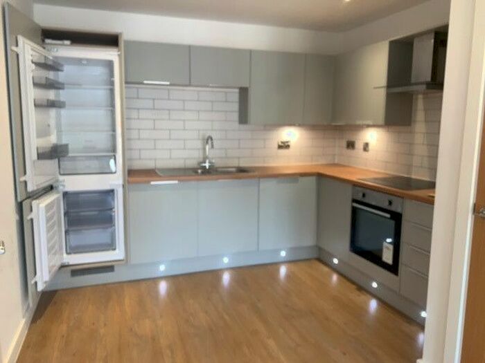 2 Bedroom Flat To Rent In Fitzalan Road, Sheffield, South Yorkshire, S13
