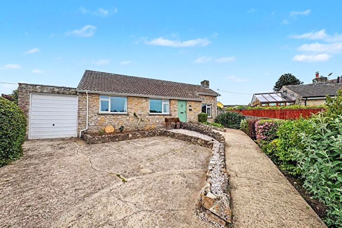 3 Bedroom Detached Bungalow For Sale In Corfe Castle, BH20