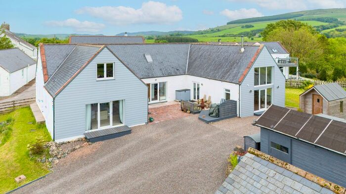 4 Bedroom Detached House For Sale In Kirkgunzeon, Dumfries, DG2