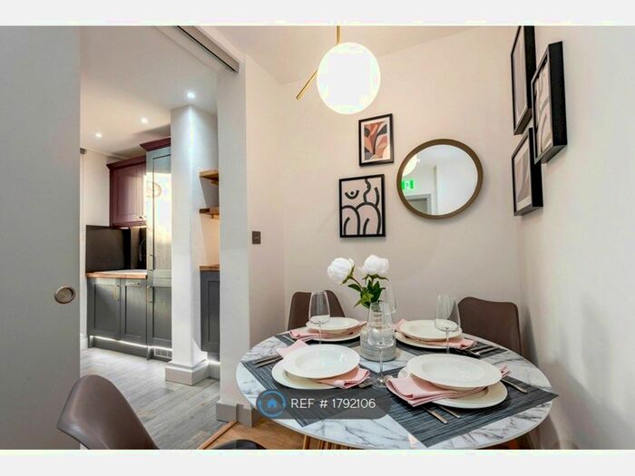 2 Bedroom Flat To Rent In Whites Grounds Estate, London, SE1