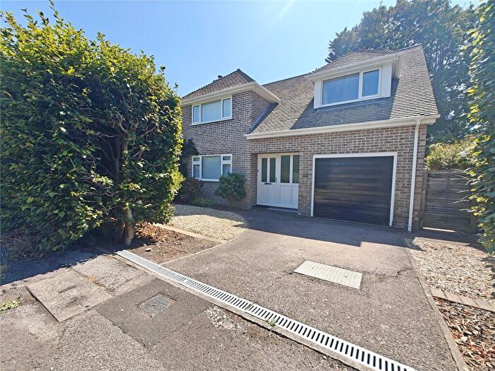 3 Bedroom Detached House For Sale In Durrant Way, Sway, Lymington, Hampshire, SO41